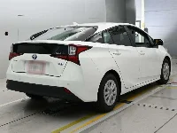 Цена авто Toyota Prius с аукционов Японии, номер кузова ZVW51, пробег 45 000, оценка 8
