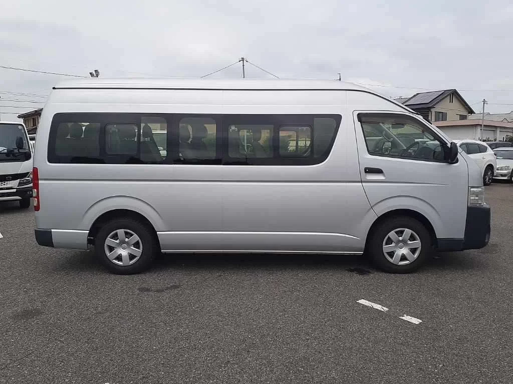 Toyota Commuter DX, миниатюра 3