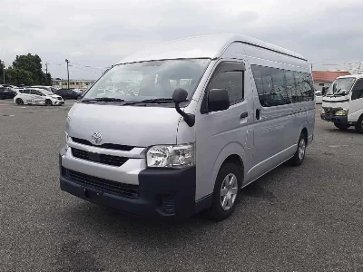 TOYOTA HIACE