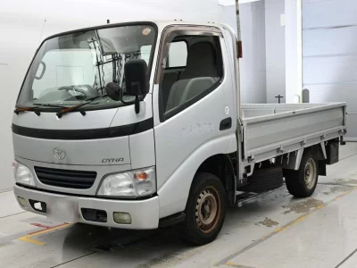 TOYOTA DYNA
