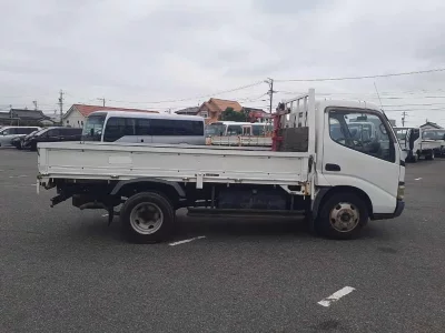 TOYOTA DYNA