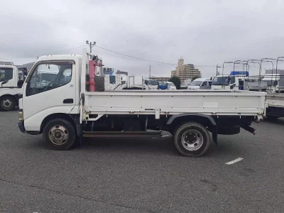 TOYOTA DYNA