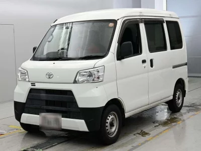 TOYOTA PIXIS VAN