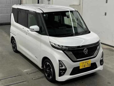 NISSAN ROOX