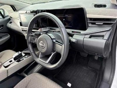 NISSAN AURA