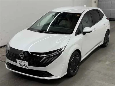 NISSAN AURA