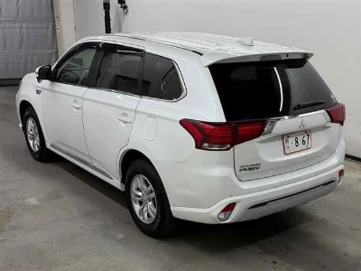 MITSUBISHI OUTLANDER PHEV