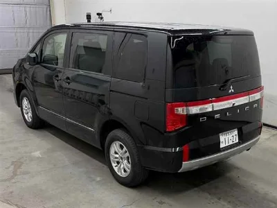 MITSUBISHI DELICA D5