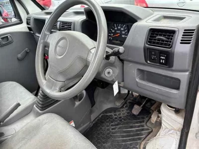 NISSAN CLIPPER TRUCK