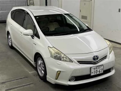TOYOTA PRIUS ALPHA