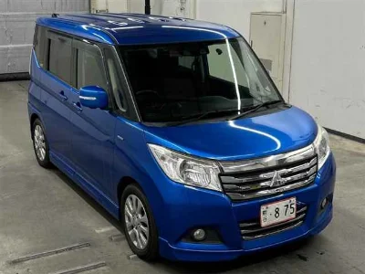 MITSUBISHI DELICA D2