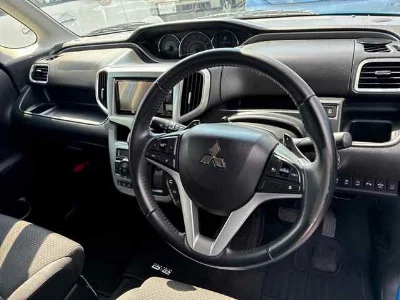 MITSUBISHI DELICA D2
