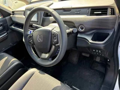 HONDA FREED HYBRID