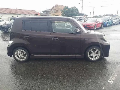TOYOTA BB