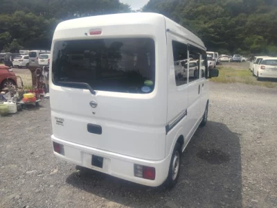 NISSAN CLIPPER VAN
