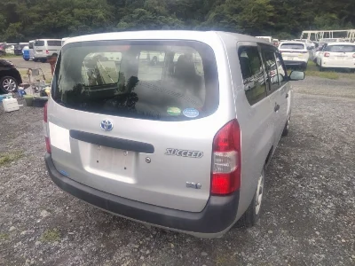 TOYOTA SUCCEED