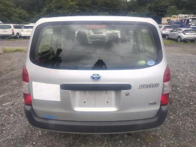 TOYOTA SUCCEED