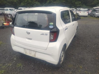 DAIHATSU MIRA E S