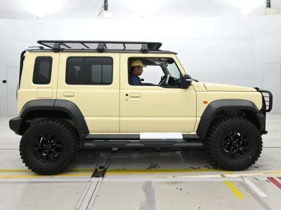 SUZUKI JIMNY NOMADE