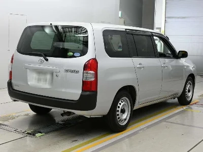 TOYOTA SUCCEED