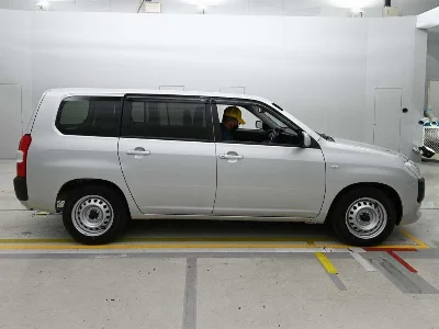 TOYOTA SUCCEED
