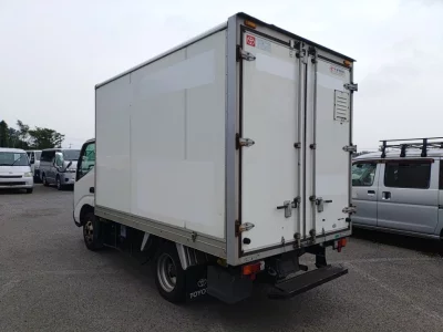 TOYOTA DYNA