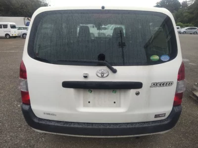 TOYOTA SUCCEED