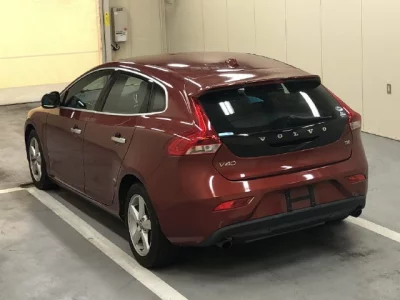 Volvo V40