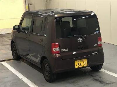 TOYOTA PIXIS SPACE