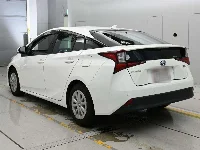 Цена авто Toyota Prius с аукционов Японии, номер кузова ZVW51, пробег 65 000, оценка 3
