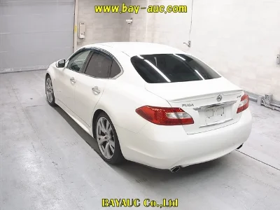 NISSAN FUGA