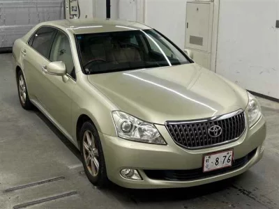TOYOTA CROWN MAJESTA