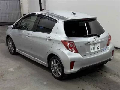 TOYOTA VITZ