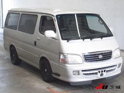TOYOTA HIACE