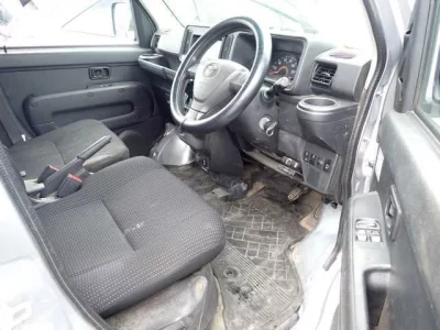 TOYOTA PIXIS VAN