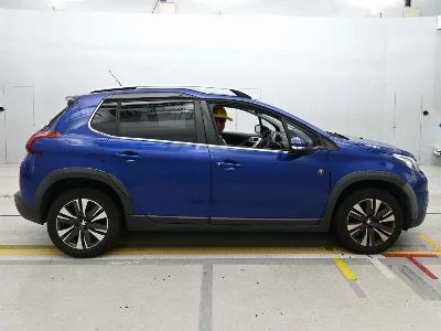 PEUGEOT 2008 3