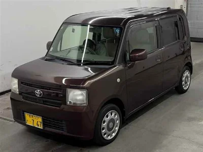 TOYOTA PIXIS SPACE