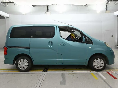 MITSUBISHI DELICA D3