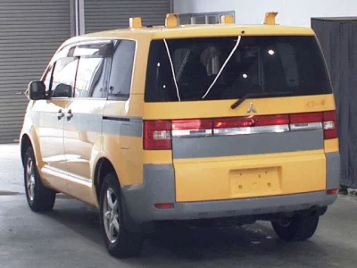MITSUBISHI DELICA D5
