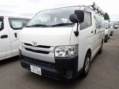 TOYOTA HIACE VAN
