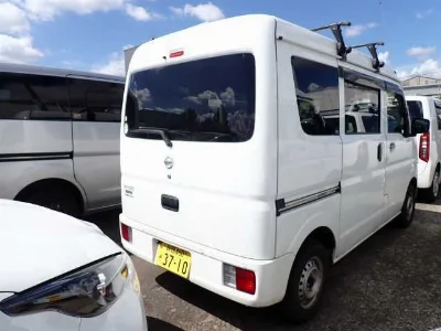 NISSAN CLIPPER VAN