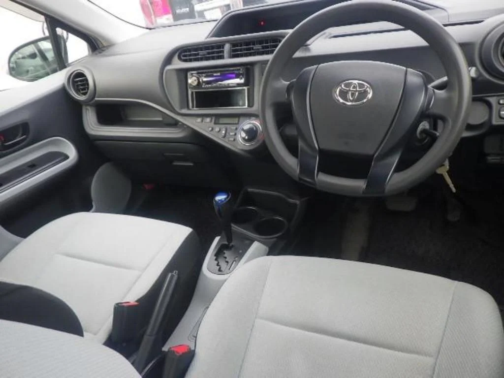 Toyota Aqua L, миниатюра 3