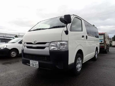 TOYOTA HIACE VAN