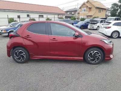 TOYOTA YARIS