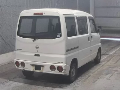 NISSAN CLIPPER VAN