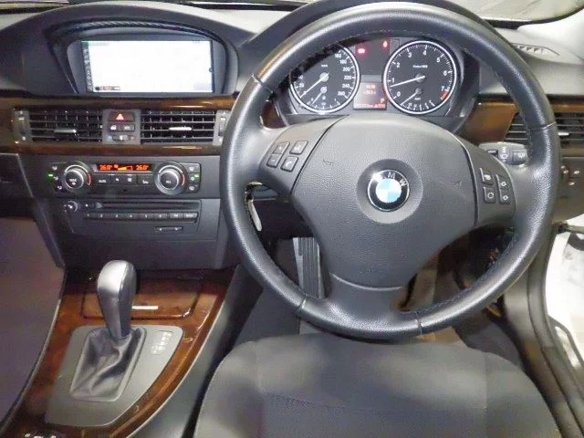 BMW 3 Series 325i, миниатюра 3