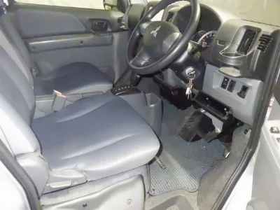 MITSUBISHI MINICAB