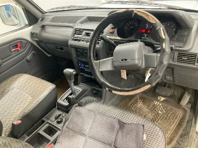 MITSUBISHI PAJERO