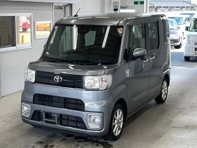 TOYOTA PIXIS MEGA