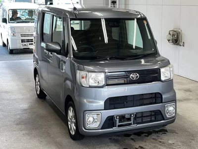 TOYOTA PIXIS MEGA